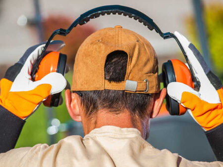 เสียงดังแค่ไหน ก่อให้เกิดอันตรายหรือเกิดความเสี่ยงต่อหู วิธีการป้องกันเสียงดังอย่างไรให้มีประสิทธิภาพ